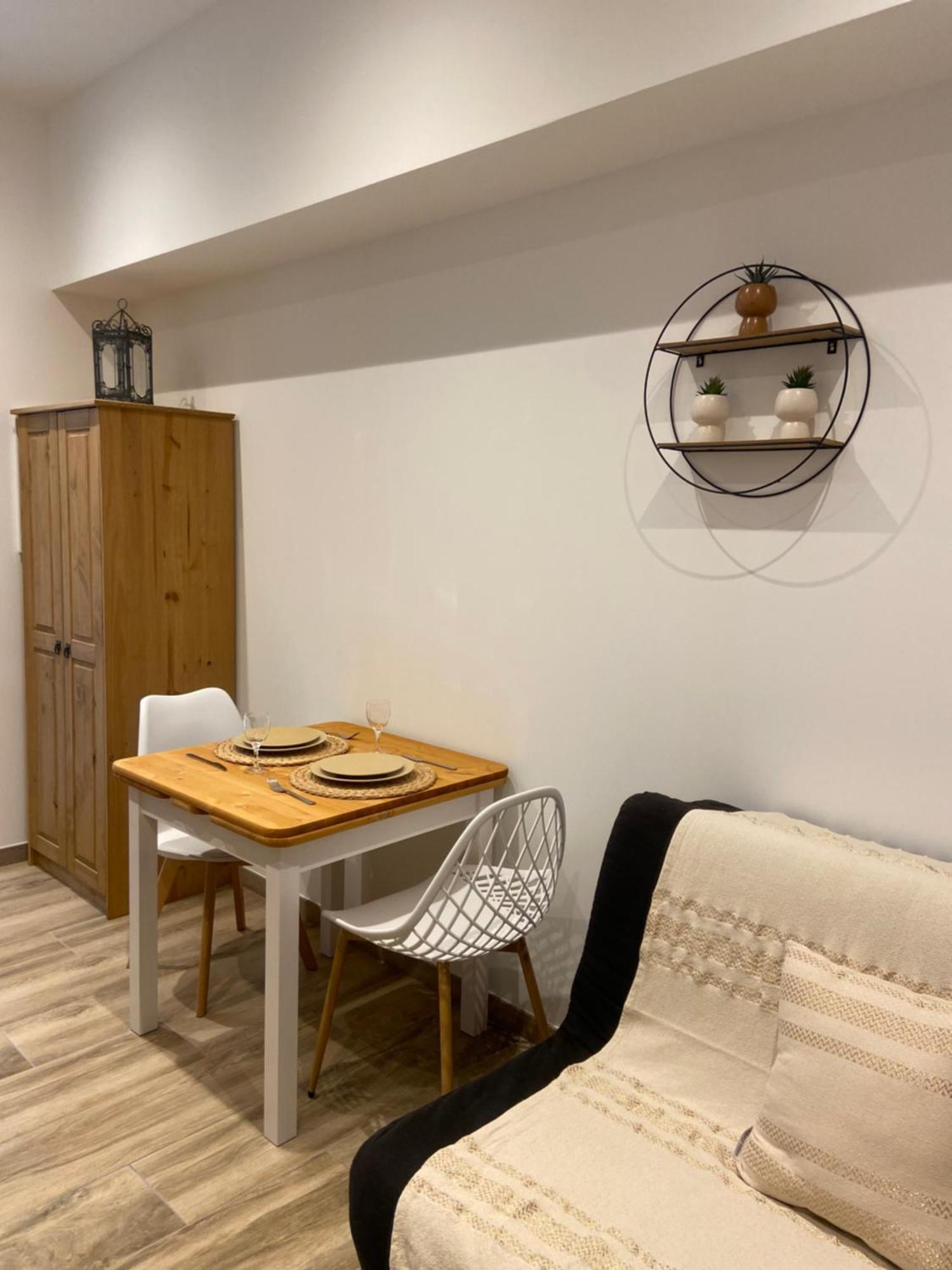 Les Appartements Du Vieux Poussan Εξωτερικό φωτογραφία